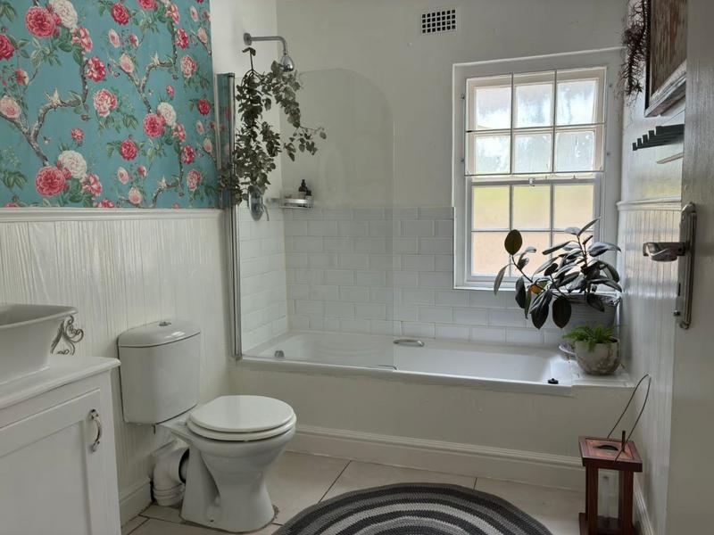 To Let 5 Bedroom Property for Rent in San Michel Western Cape